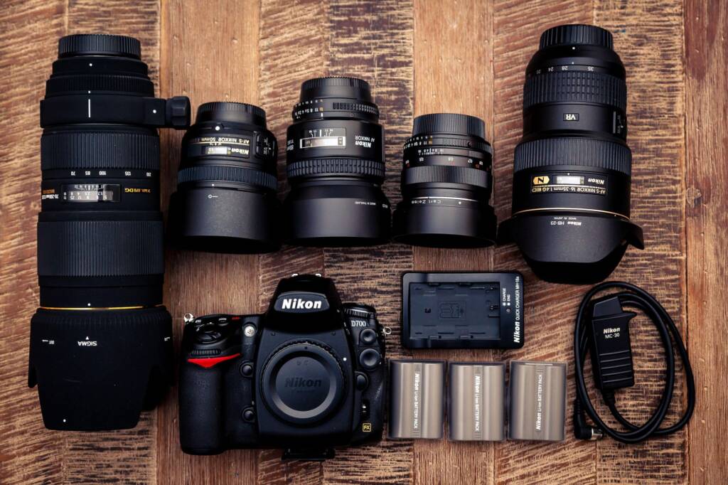 Learn how to operate a camera on online courses for real estate photography and videogrpahy